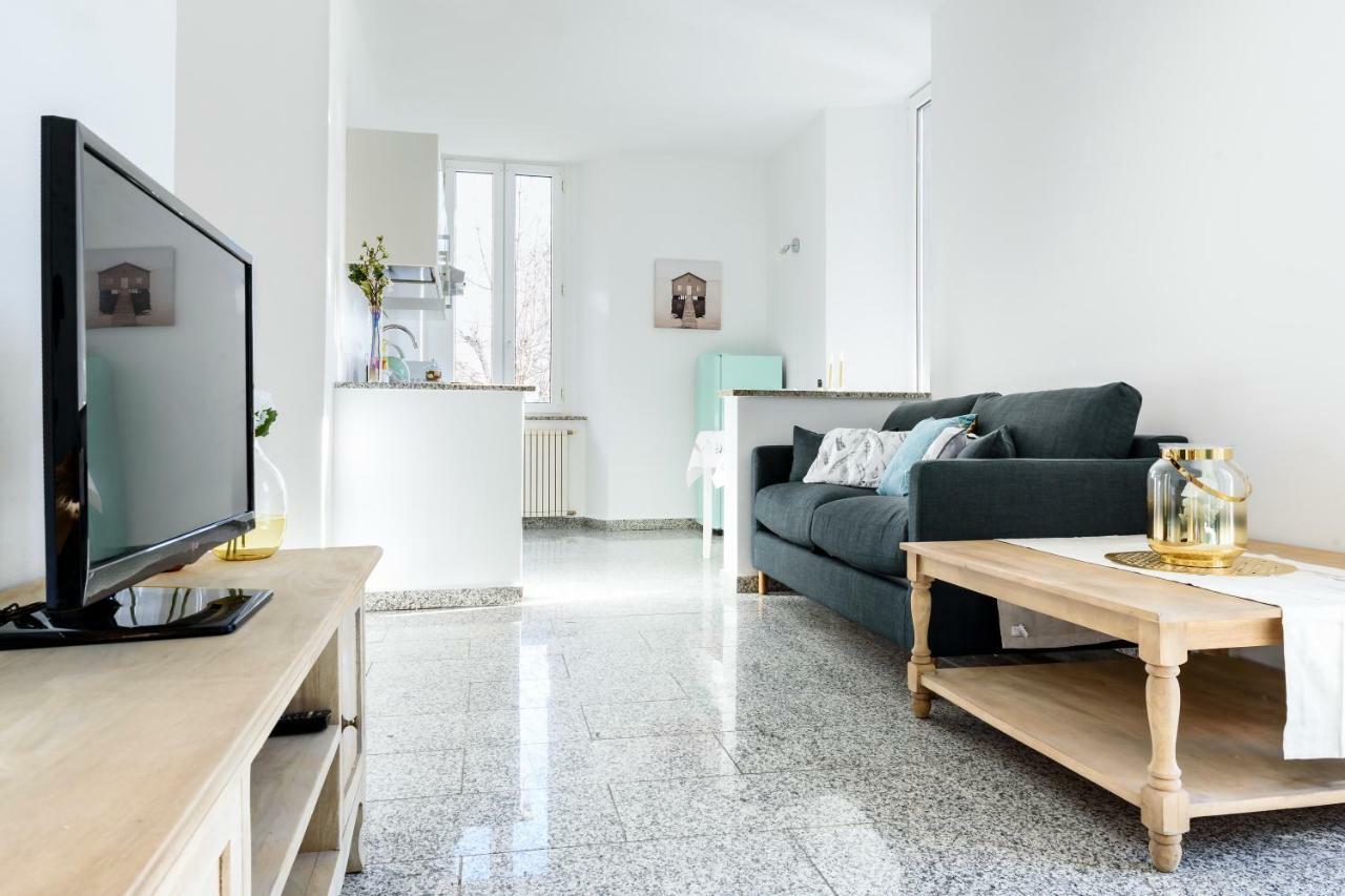 Lora Como Apartment, Free Private Parking Exterior photo